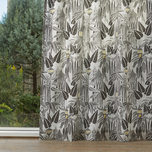 ムーミンカーテン 旅の途中